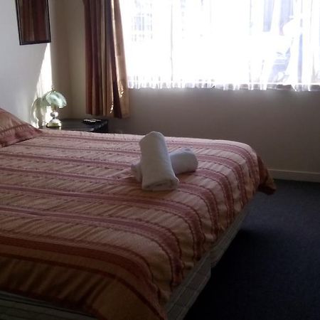 Cromwell Backpackers Hostel Buitenkant foto