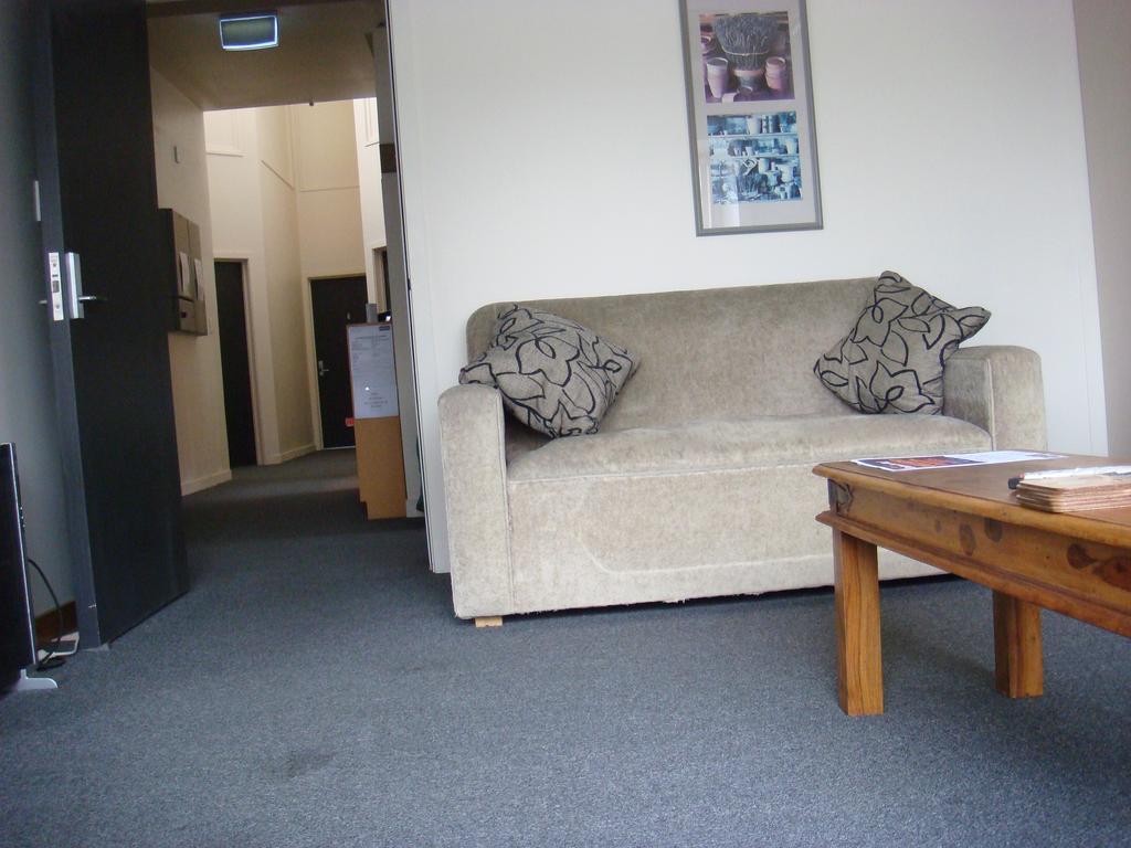 Cromwell Backpackers Hostel Buitenkant foto