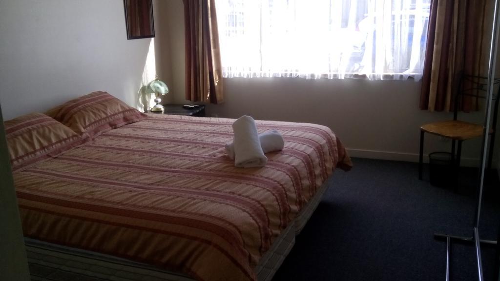 Cromwell Backpackers Hostel Buitenkant foto