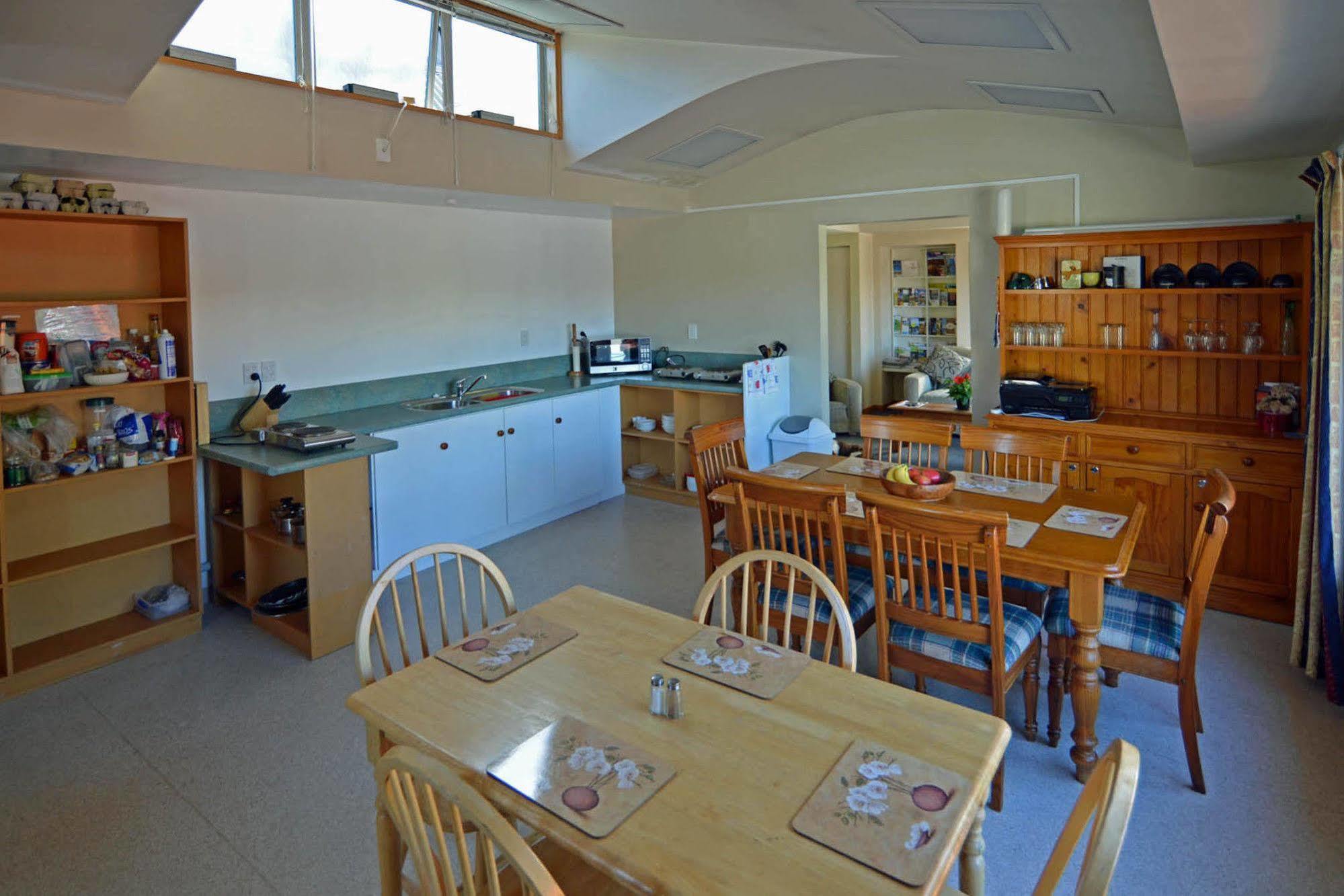 Cromwell Backpackers Hostel Buitenkant foto