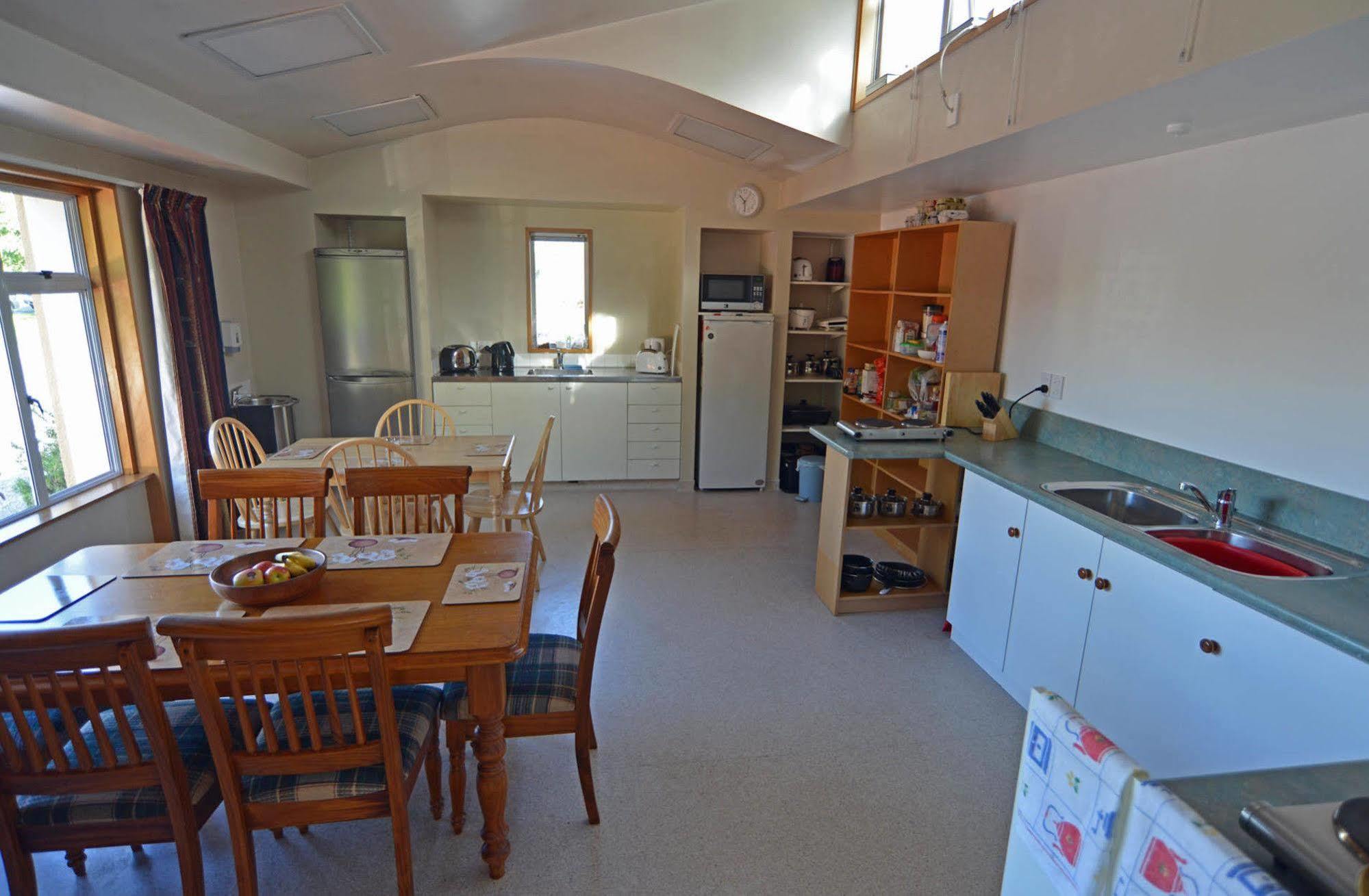 Cromwell Backpackers Hostel Buitenkant foto