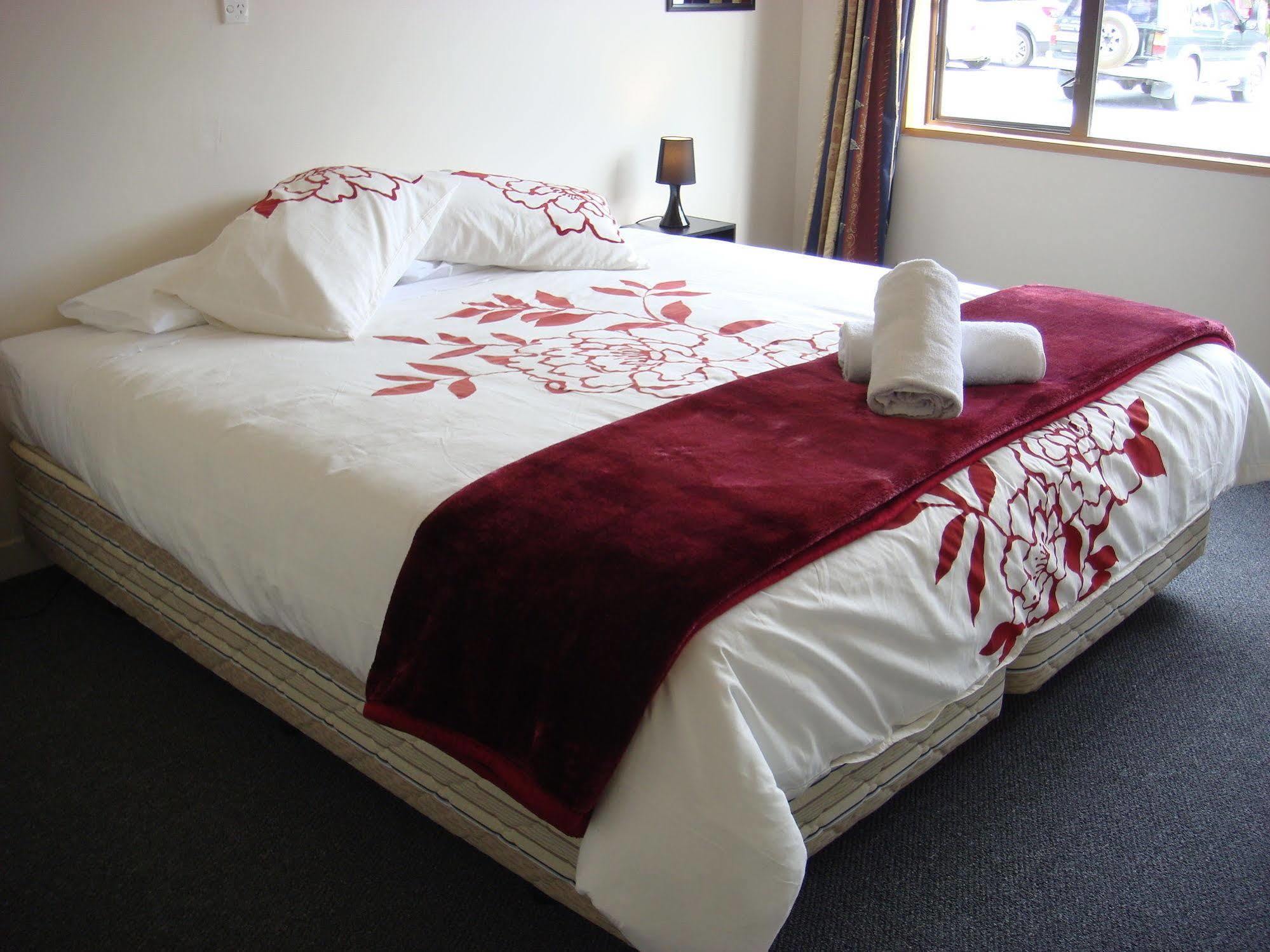 Cromwell Backpackers Hostel Buitenkant foto