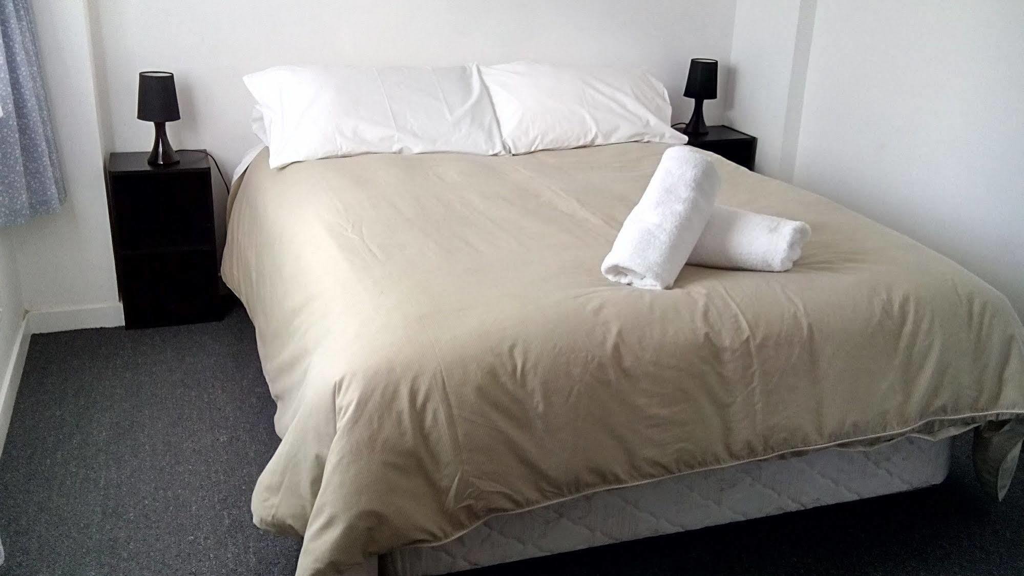 Cromwell Backpackers Hostel Buitenkant foto